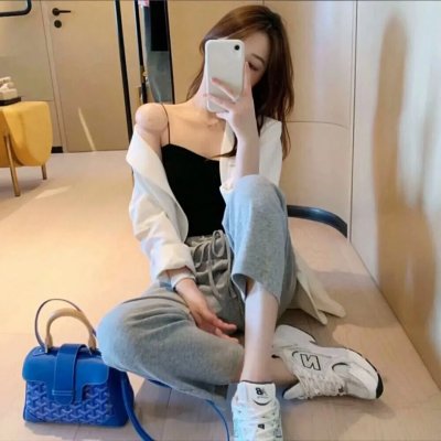紫色计程车海报